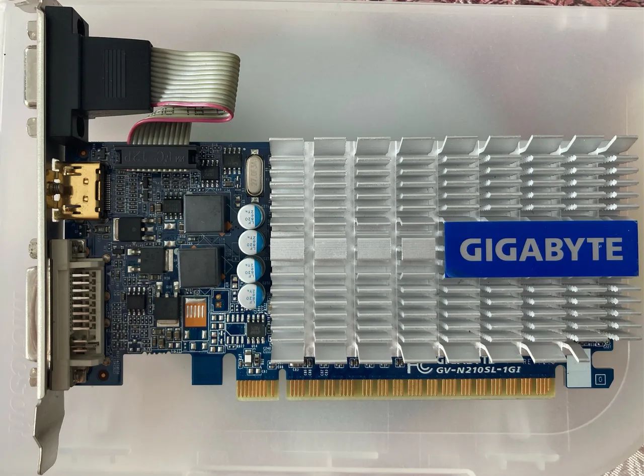 Placa de Vídeo Gigabyte GeForce 210 1GB