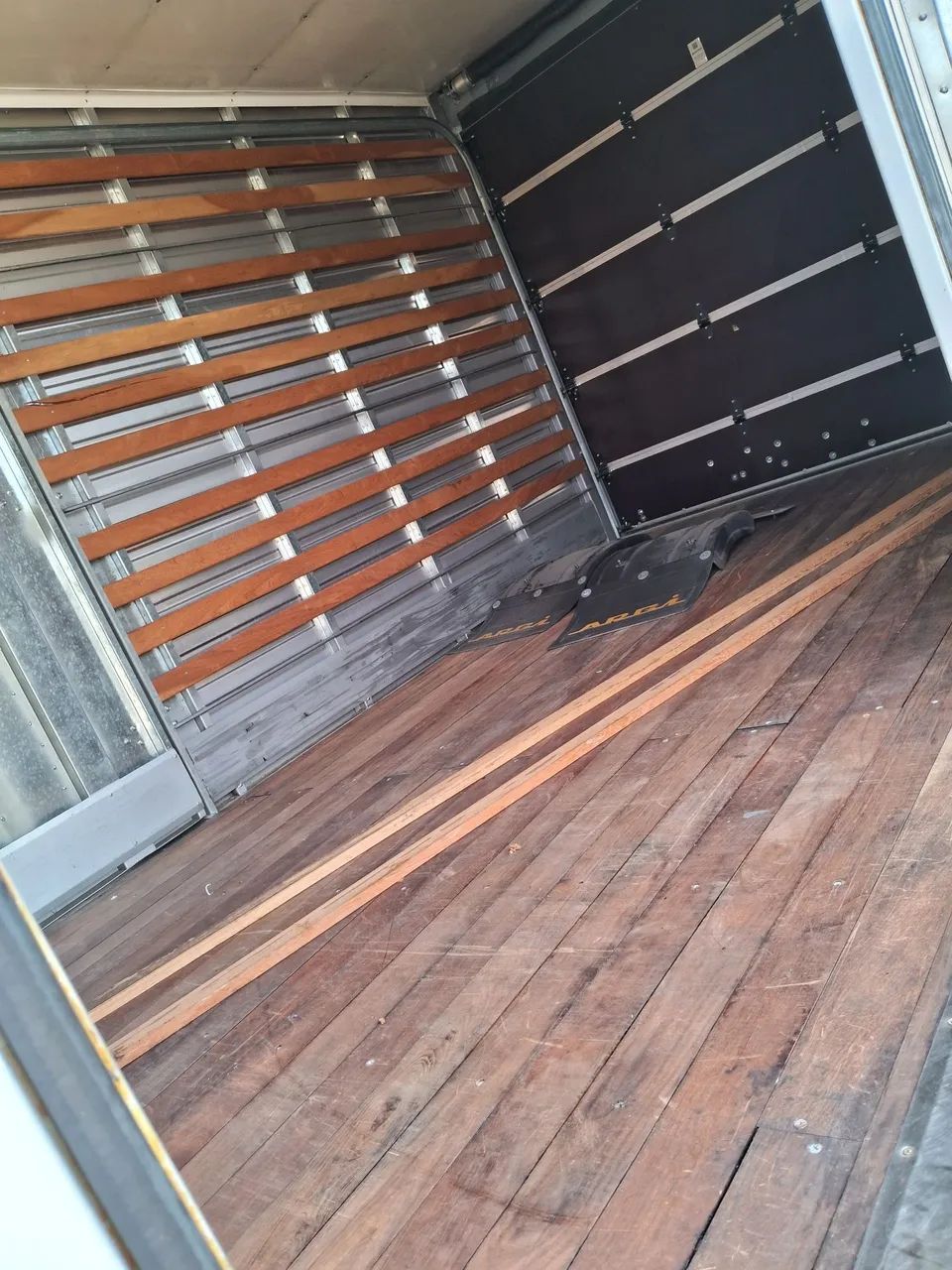 Vendo baú de caminhão 3/4 - Foto 5
