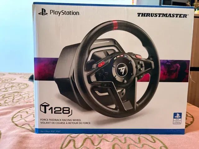 Volante Thrustmaster T128 Force Feedback para PS5 e PC