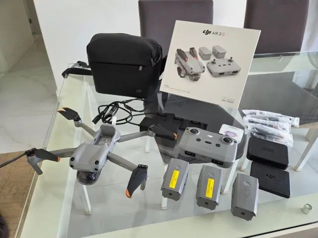 Mavic Air 2s fly more combo