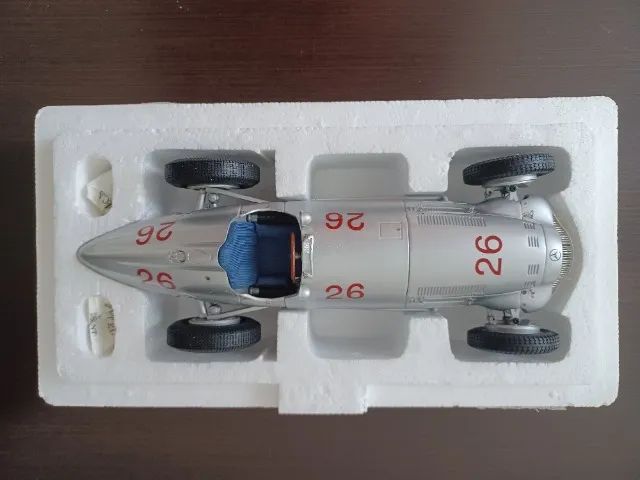 Miniatura Mercedes CMC - Foto 4