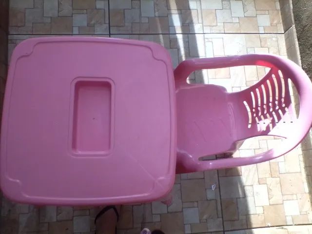 Mesa infantil com cadeira - Foto 2