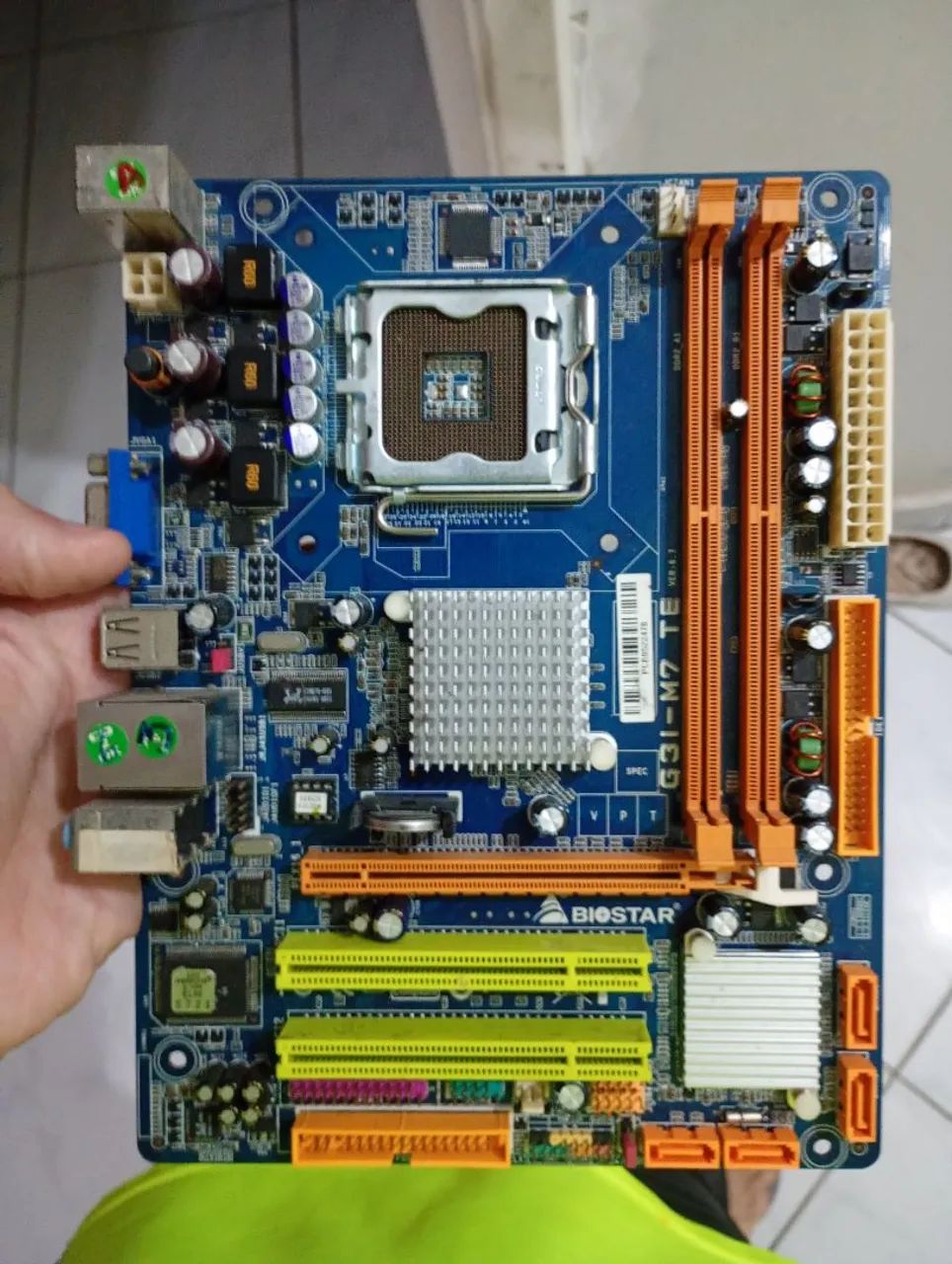 Core 2 Quad Q8300 + G31-m7 - Foto 3