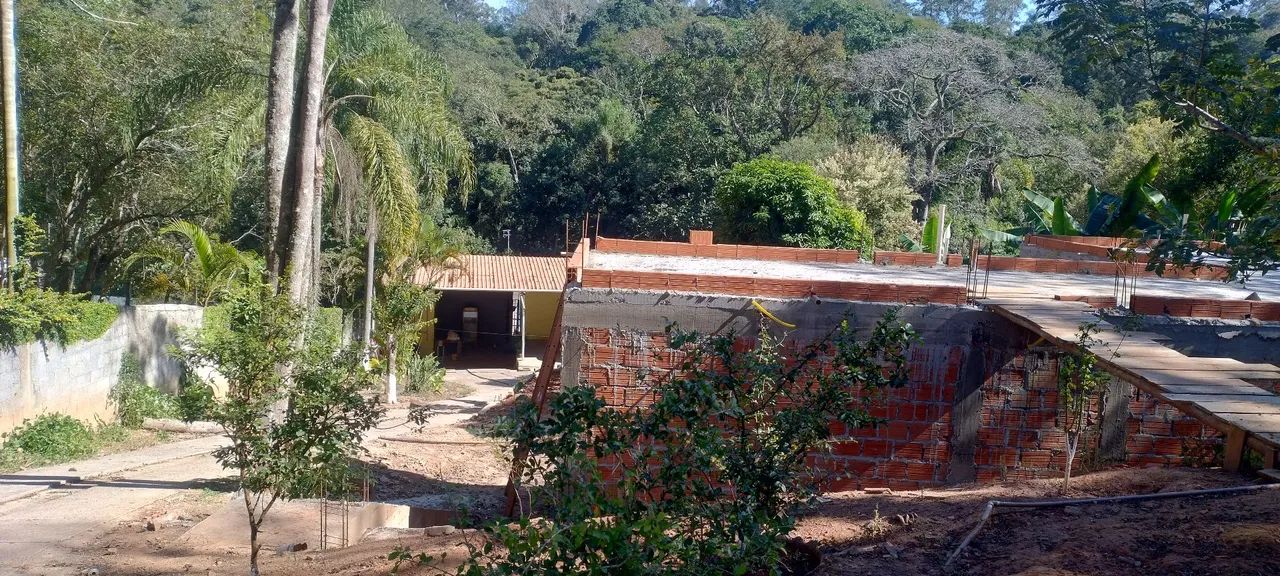 VENDE-SE CHÁCARA 1600 METROS 