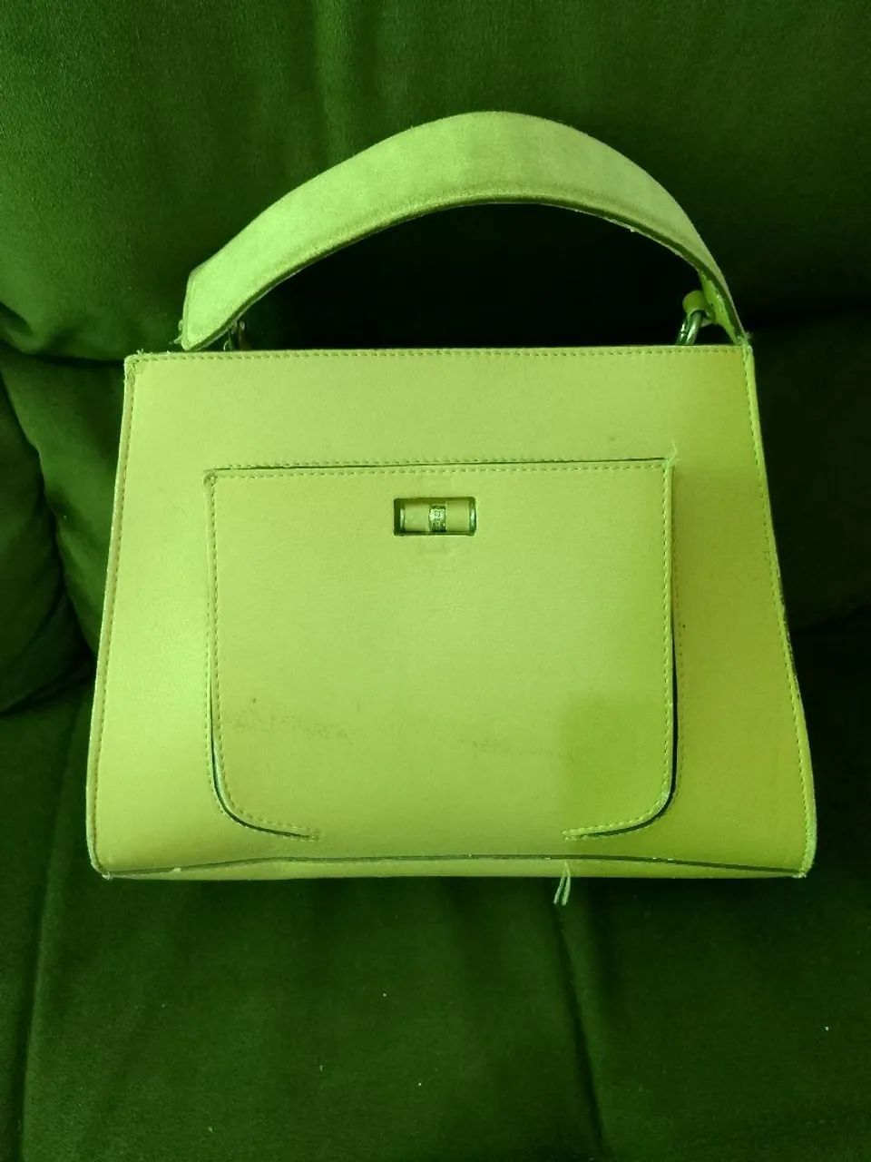 Bolsa de couro. 