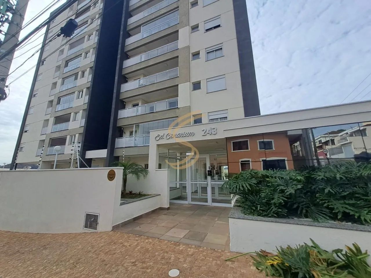 Seu novo refúgio é esse apto no Centro da cidade com sofisticação e conforto!
