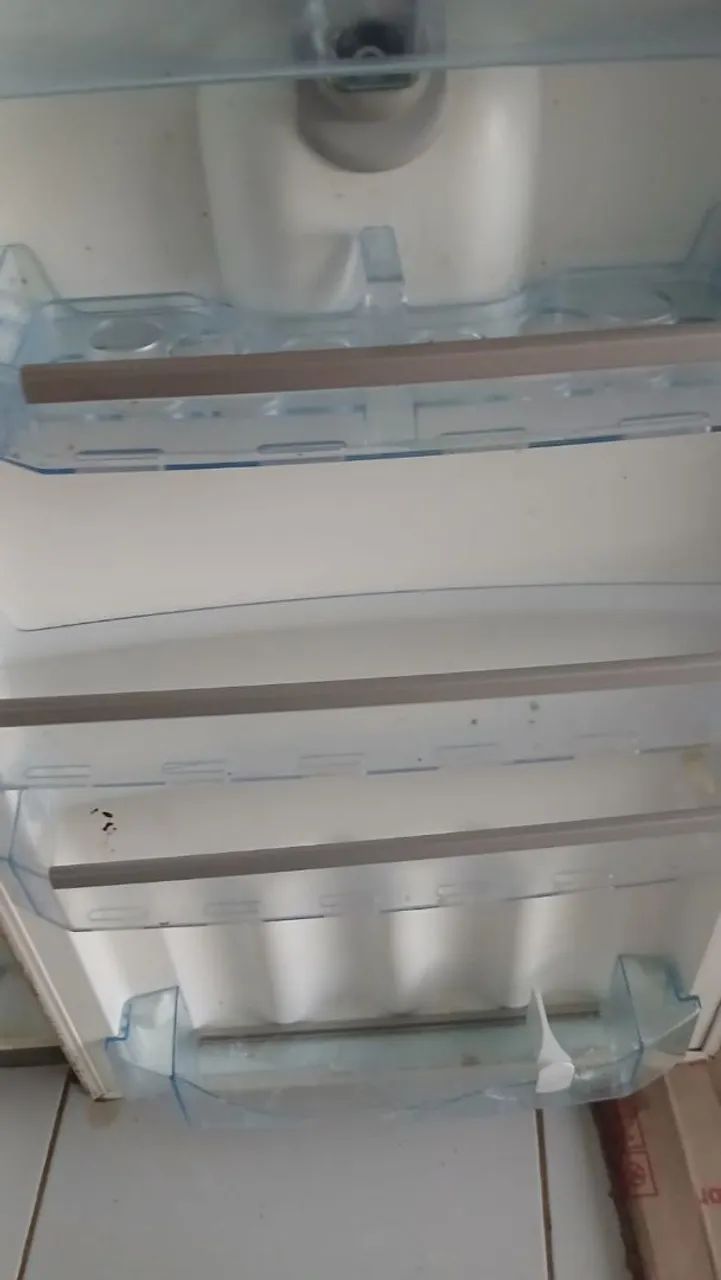 Adesivo e reparos em geladeiras e fogões  - Foto 3