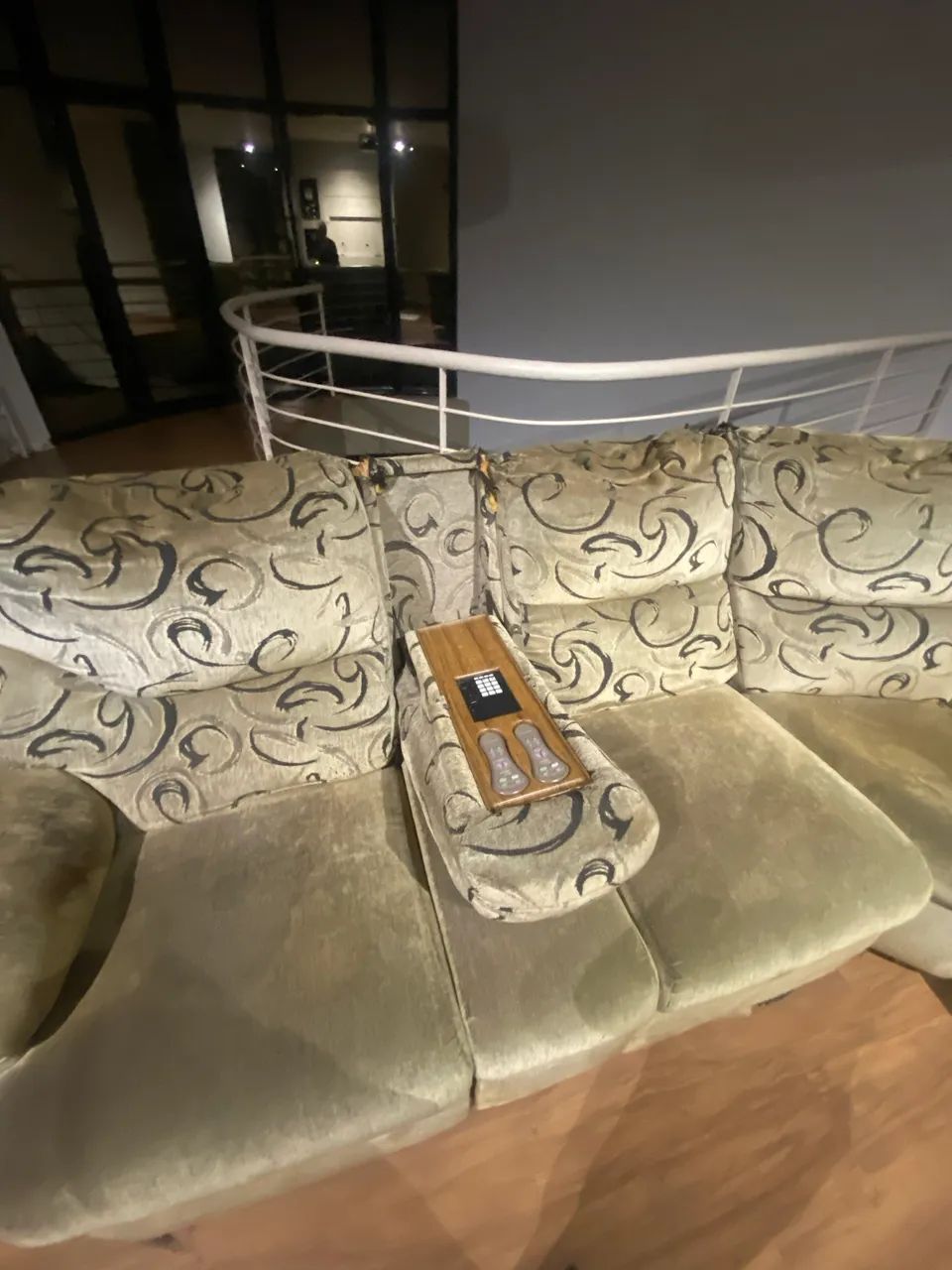 Sofá 5 lugares com cama retrátil  - Foto 4
