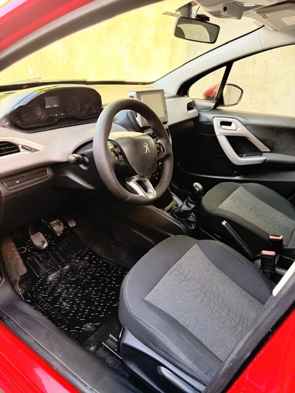Peugeot 208 Active 1.2 Flex 12V 5P Mec. 2018 - Foto 2