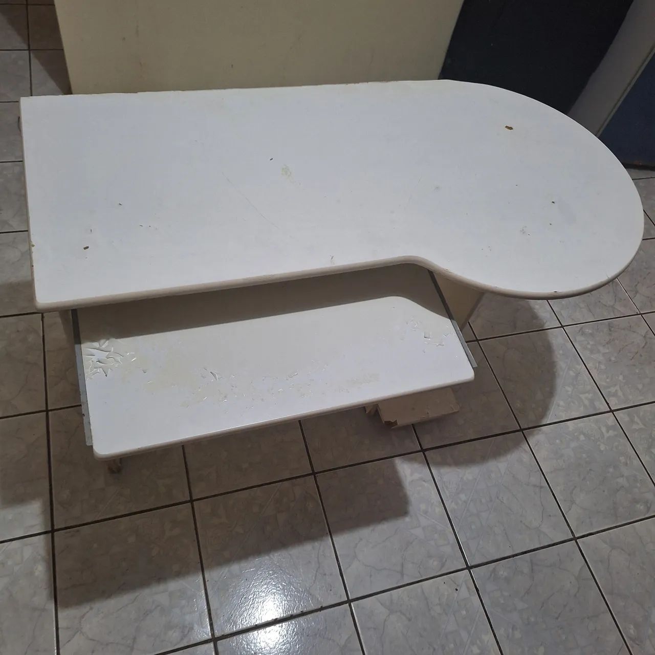 Mesa para Computador / Gamer em Ótimo Estado
