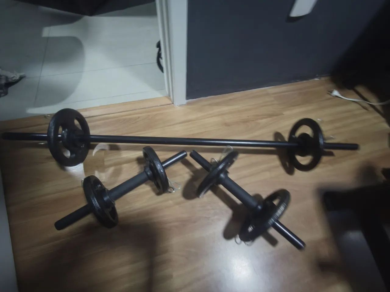 Kit de musculação | 40 kilos com barras e halteres - Foto 2