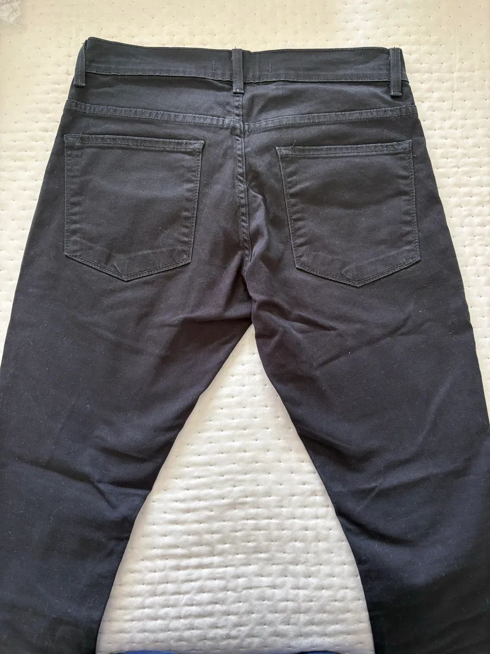 Calça de sarja preta tamanho 38 - Foto 2
