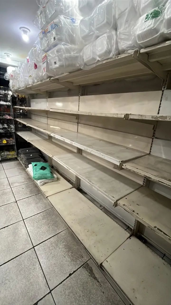 GONDôLA PRA MERCADO