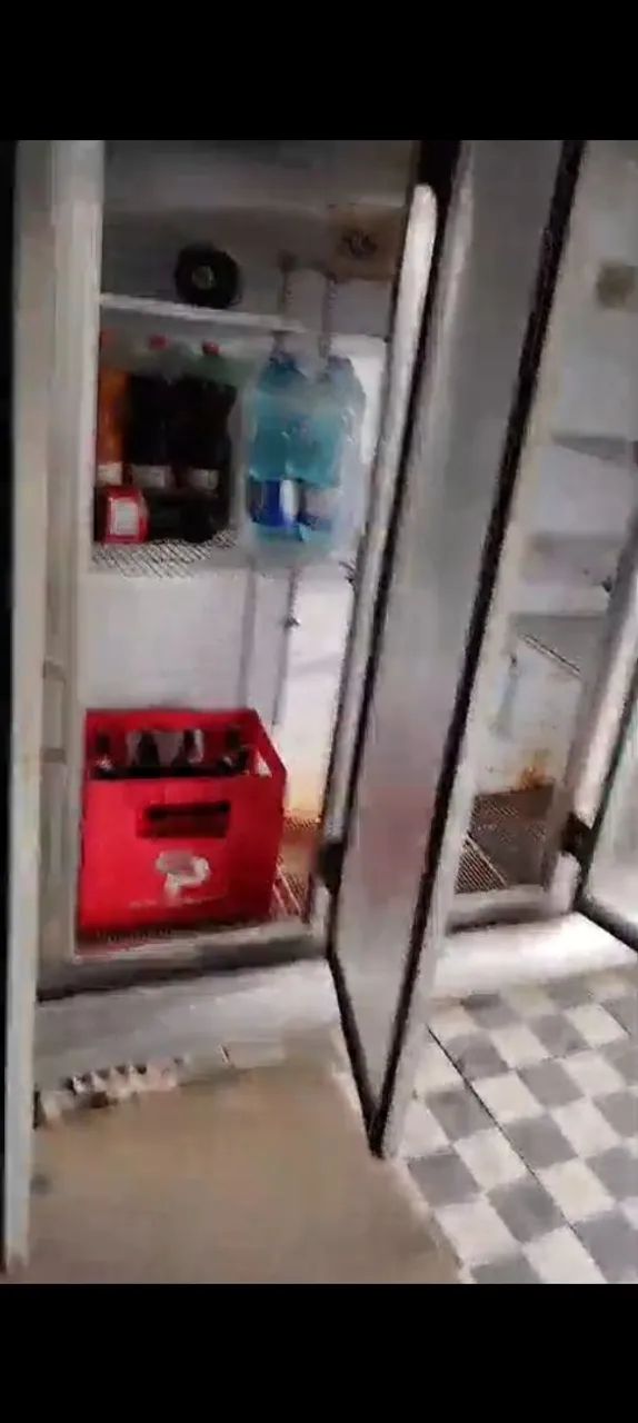Expositor de 5 portas de frios - Foto 2