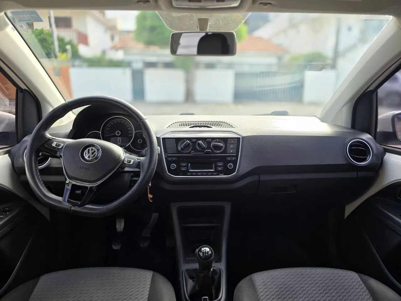 Volkswagen Up! up! move 1.0 TSI Total Flex 12V 5p 2018