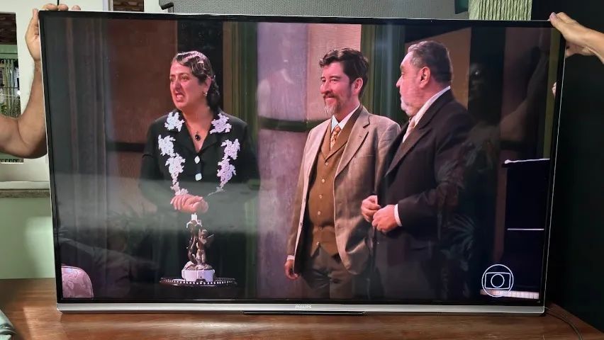 TV Philips 55" usada