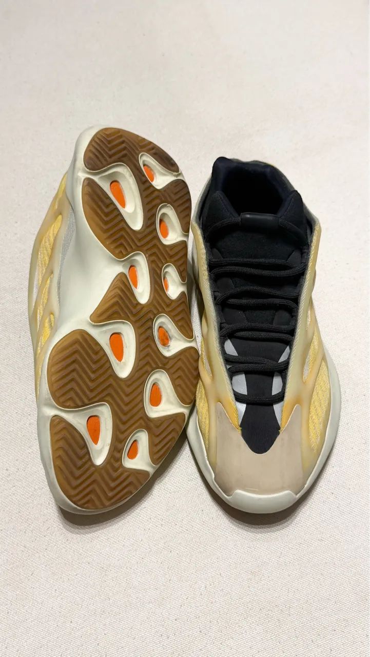 Tênis Adidas 700 V3  - Foto 2
