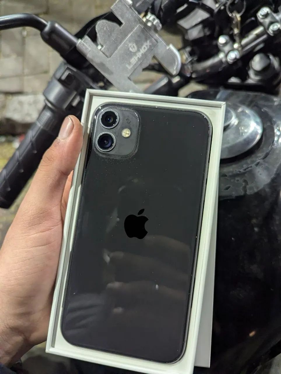 iPhone 11 64 GB - Foto 2