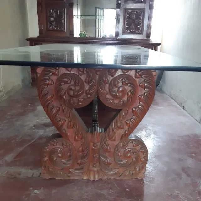 Conjunto Sala de Jantar de Madeira de lei,mesa com oito cadeiras - Foto 4