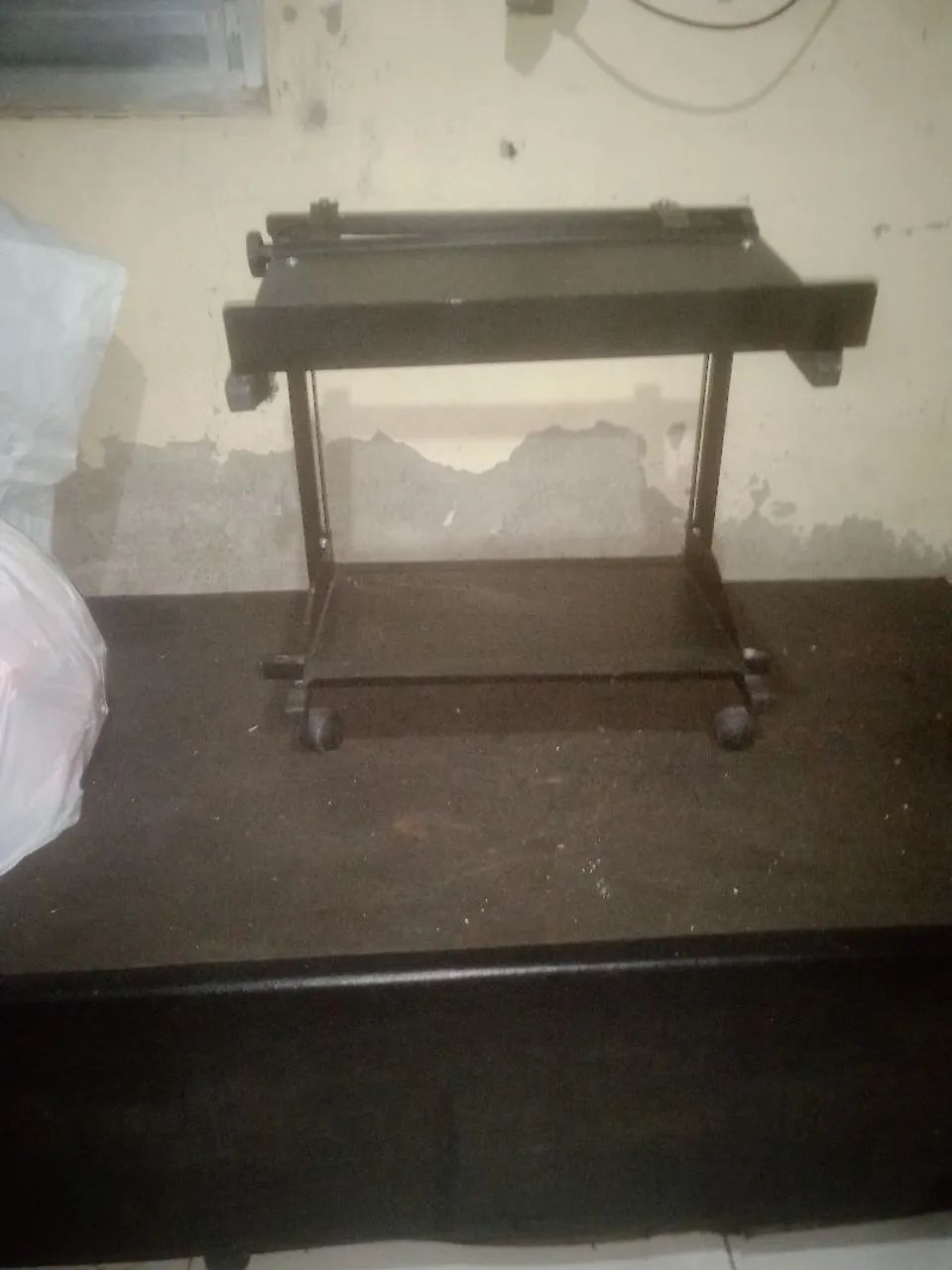 Rack para potência e mesa de som 