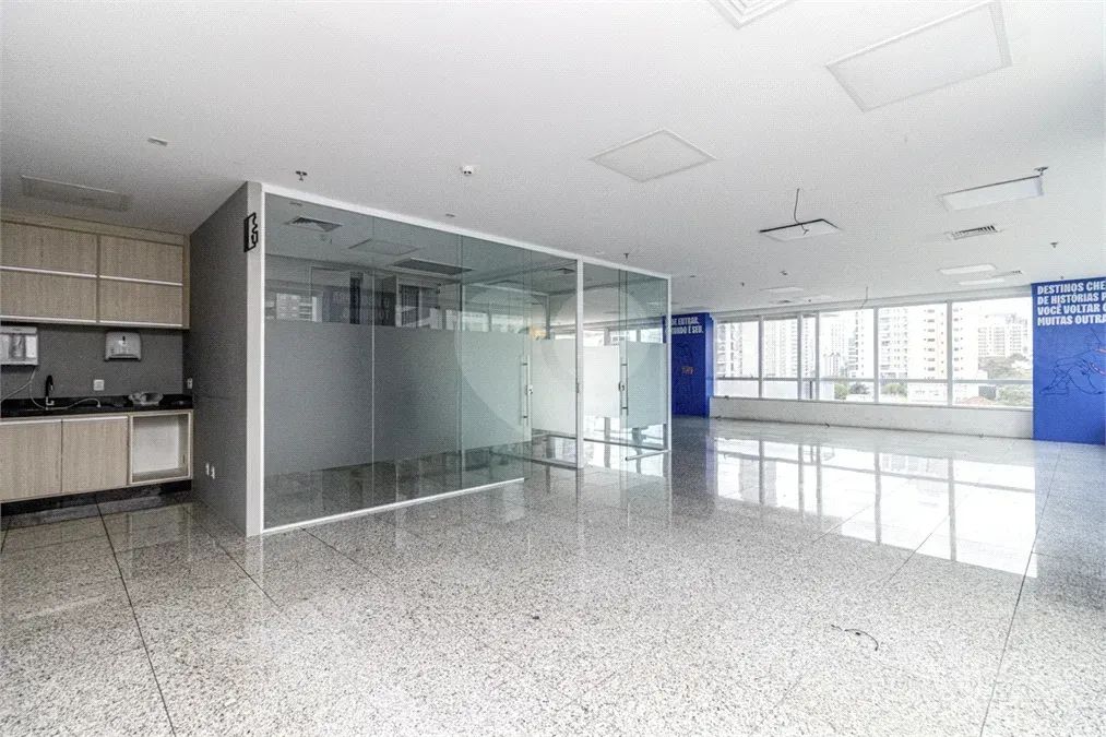 Sala Comercial com 184 m2 e 4 vagas no Paraíso. - Foto 2