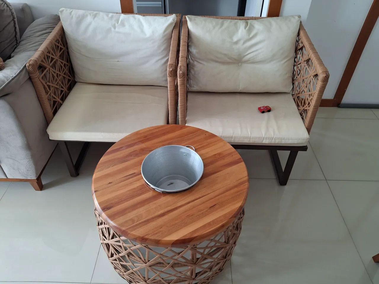 Jogo de Varanda com mesa balde de gelo - Foto 2