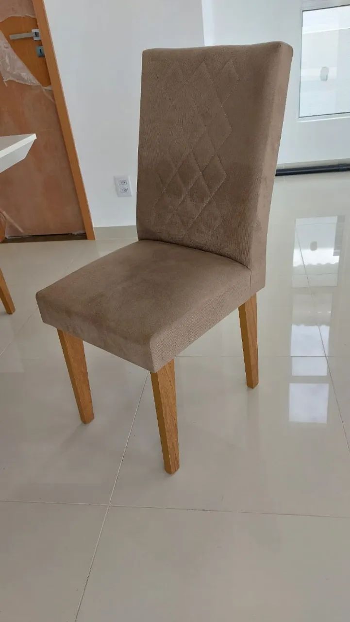 Mesa de jantar com 6 cadeiras estofadas 1,8 x 0,9m - Foto 5