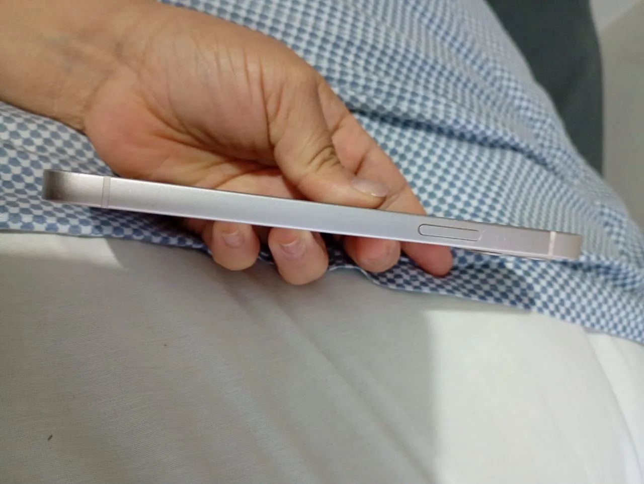 iPhone 12 branco 64gb - Foto 4