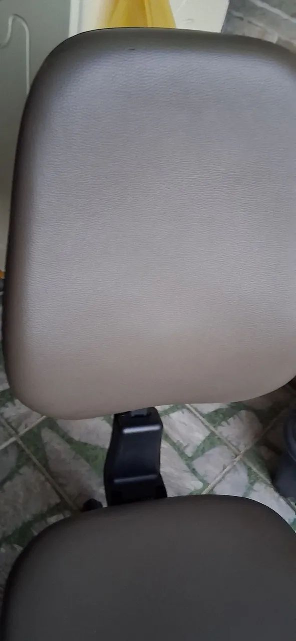Cadeira escritório excelente  - Foto 4