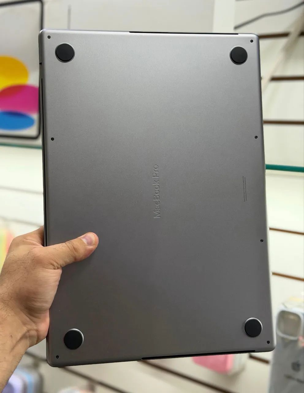 【美品】MacBook Pro 16インチ M2 Pro/16GB/512GB 16インチMacBook Pro [整備済製品] 12コアCPUと19コアGPUを搭載した