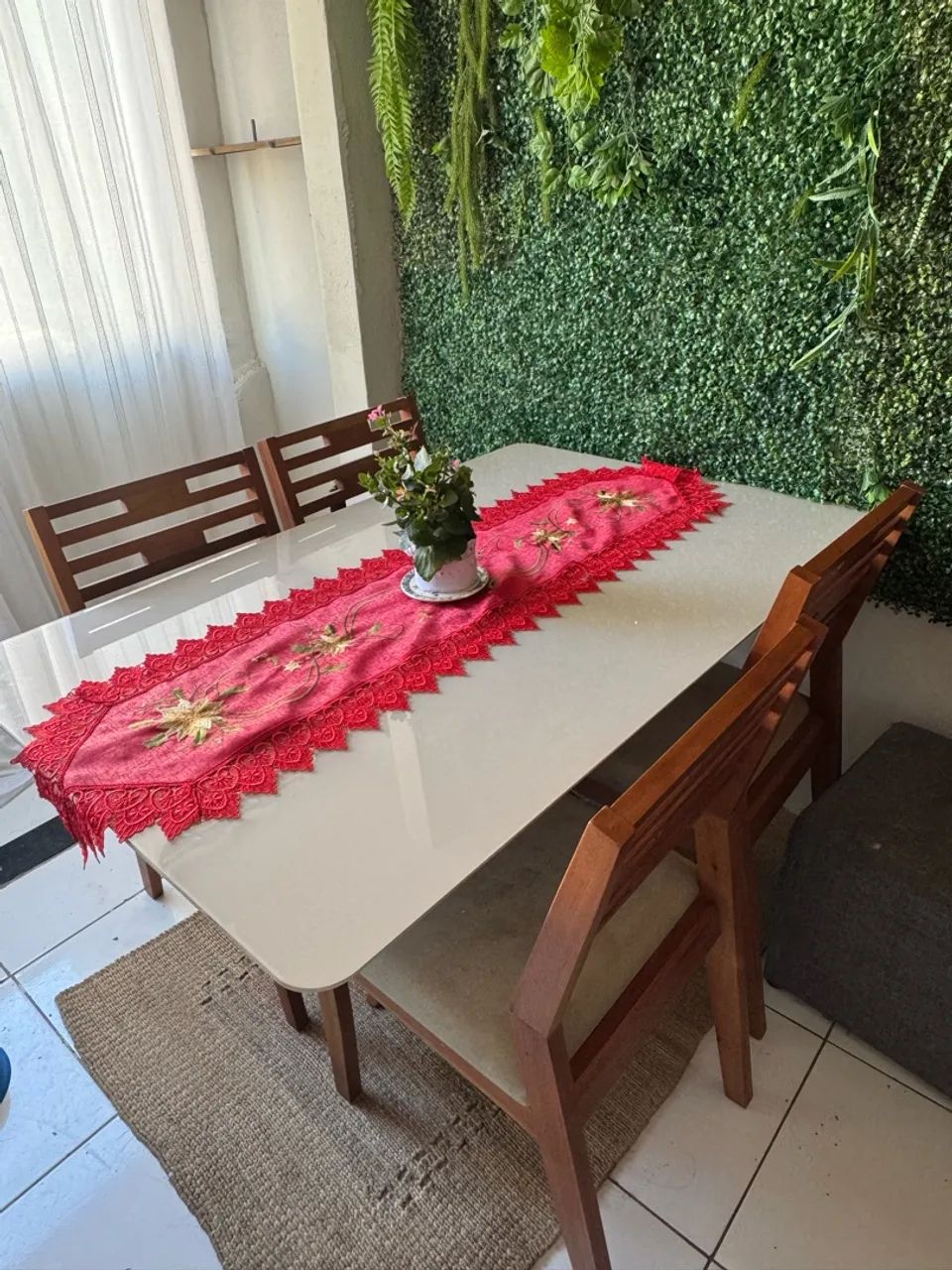 Mesa de madeira 4 cadeiras  - Foto 4
