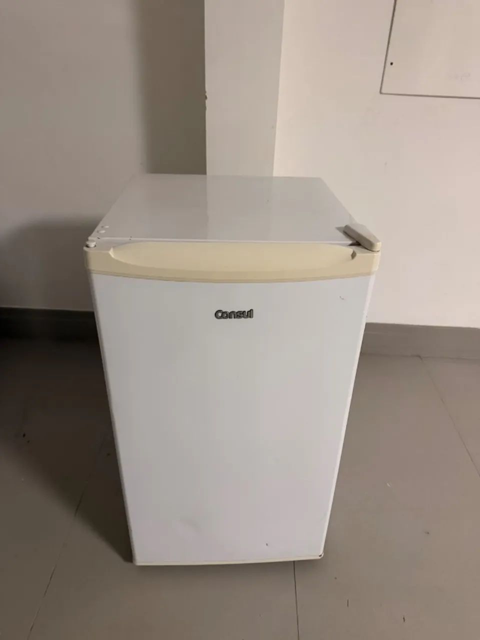 Frigobar Consul 24v - Ideal para Motorhome e Caminhão (Compacto e Eficiente)