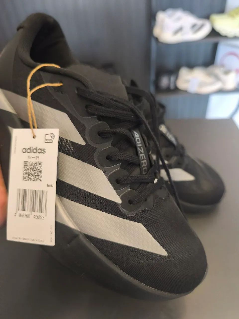 ADIDAS ADIZERO EVO SL  IMPORTADO - Foto 2