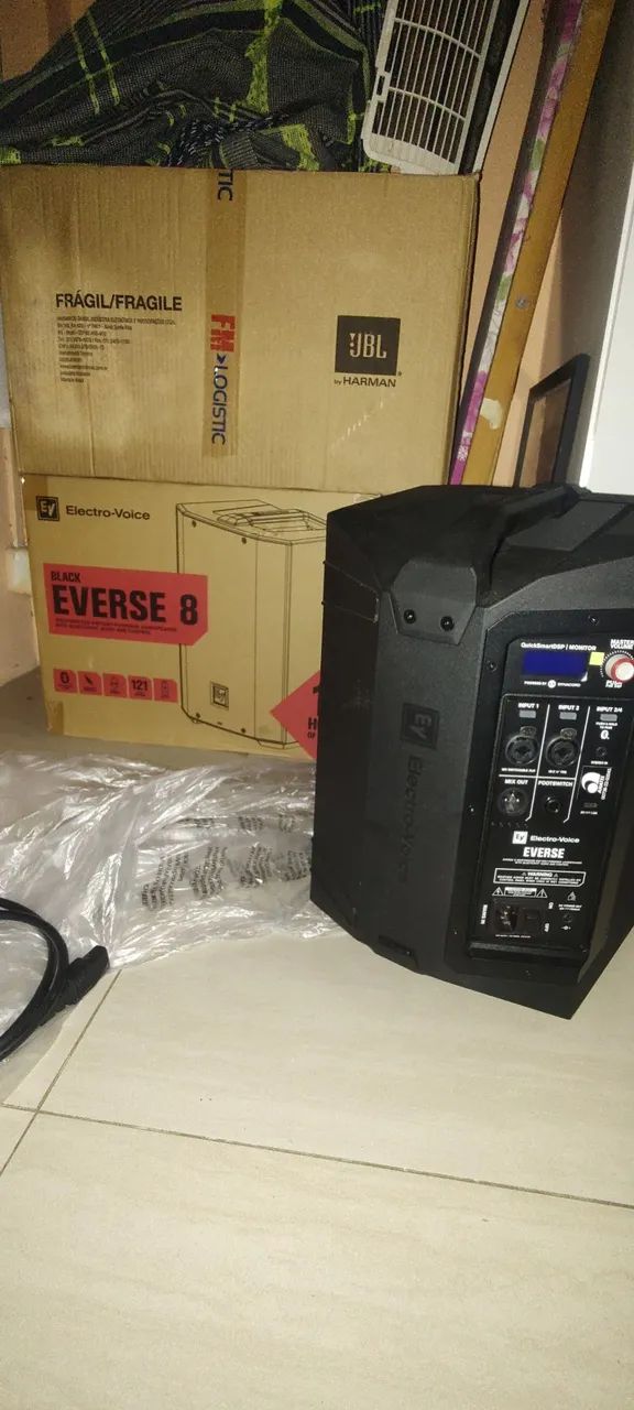 Caixa Eletrovoice Everse 8' 400watts RMS 121db (melhor que Bose S1 Pro) - Foto 2