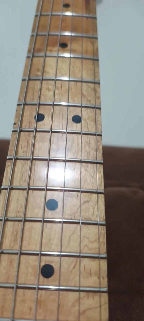 Vendo guitarra squier - Foto 4