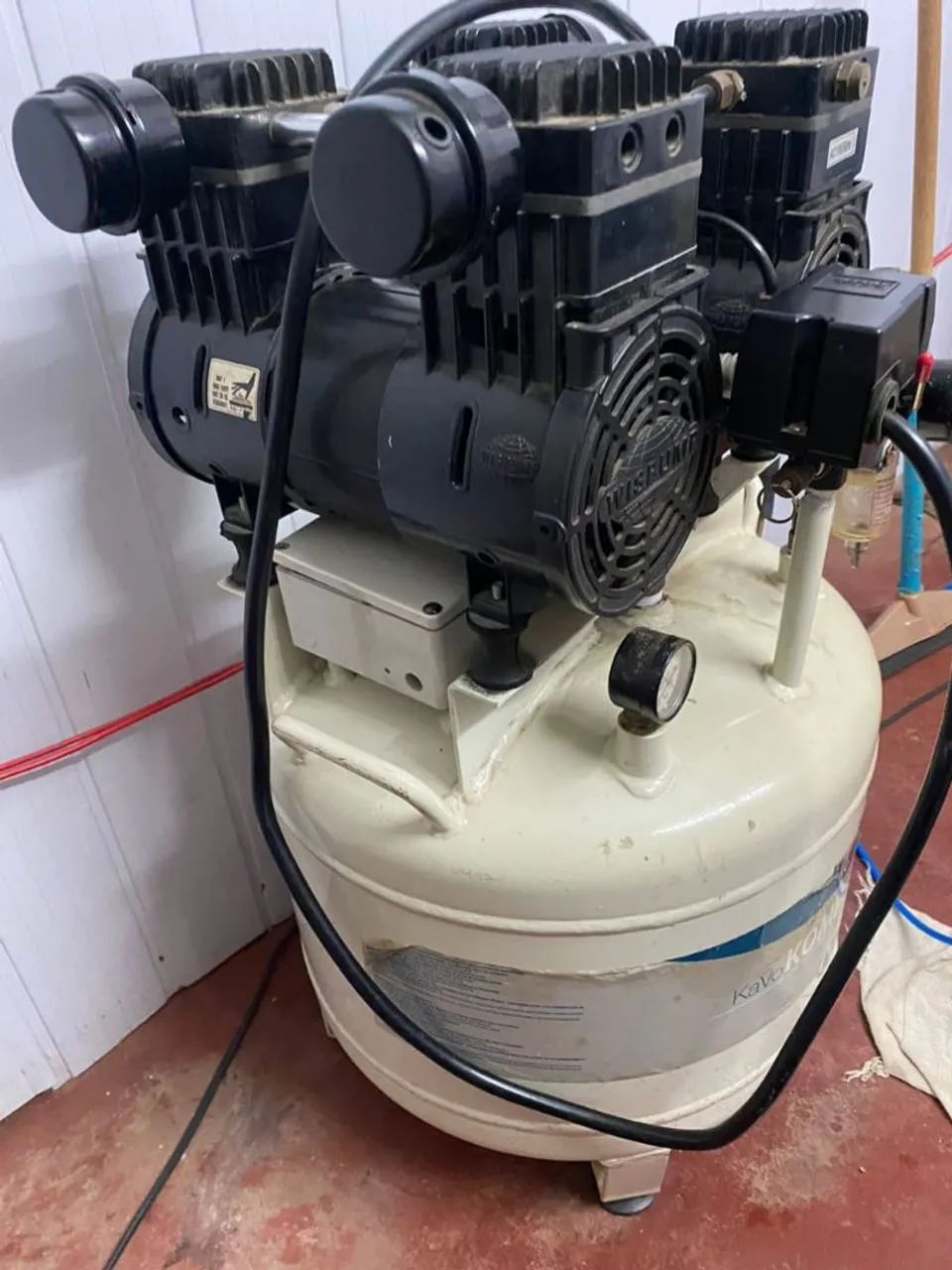 Compressor odontológico 