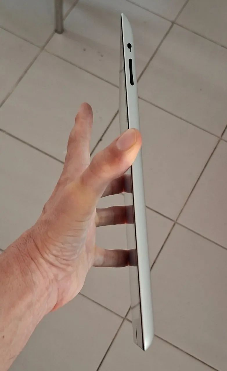 Apple iPad 4ª Geração 16GB, Wi-Fi, 9,7 polegadas, Preto - Foto 5