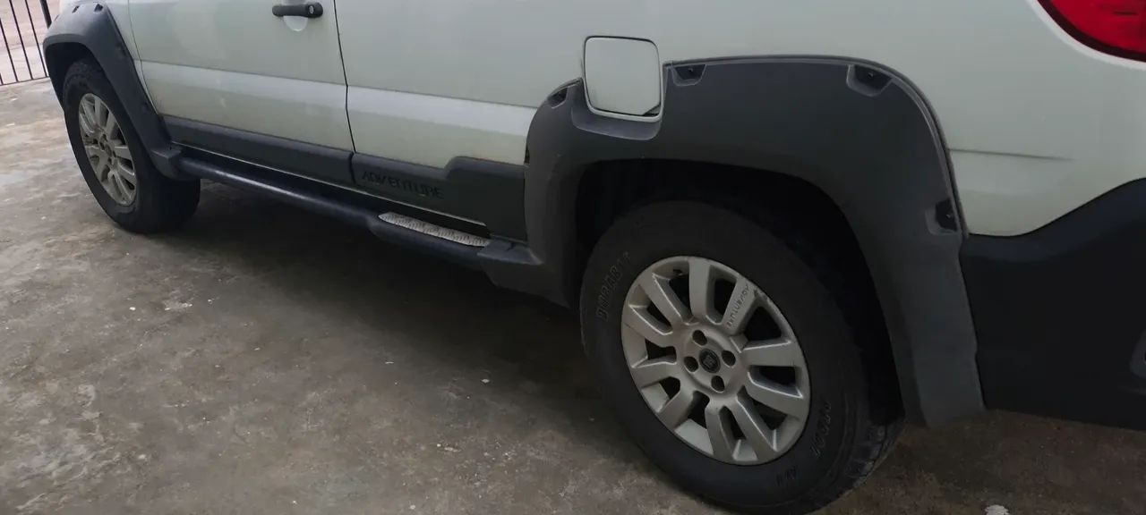 Fiat Strada Adventure 1.8/ 1.8 Locker Flex CE 2014 - Foto 3