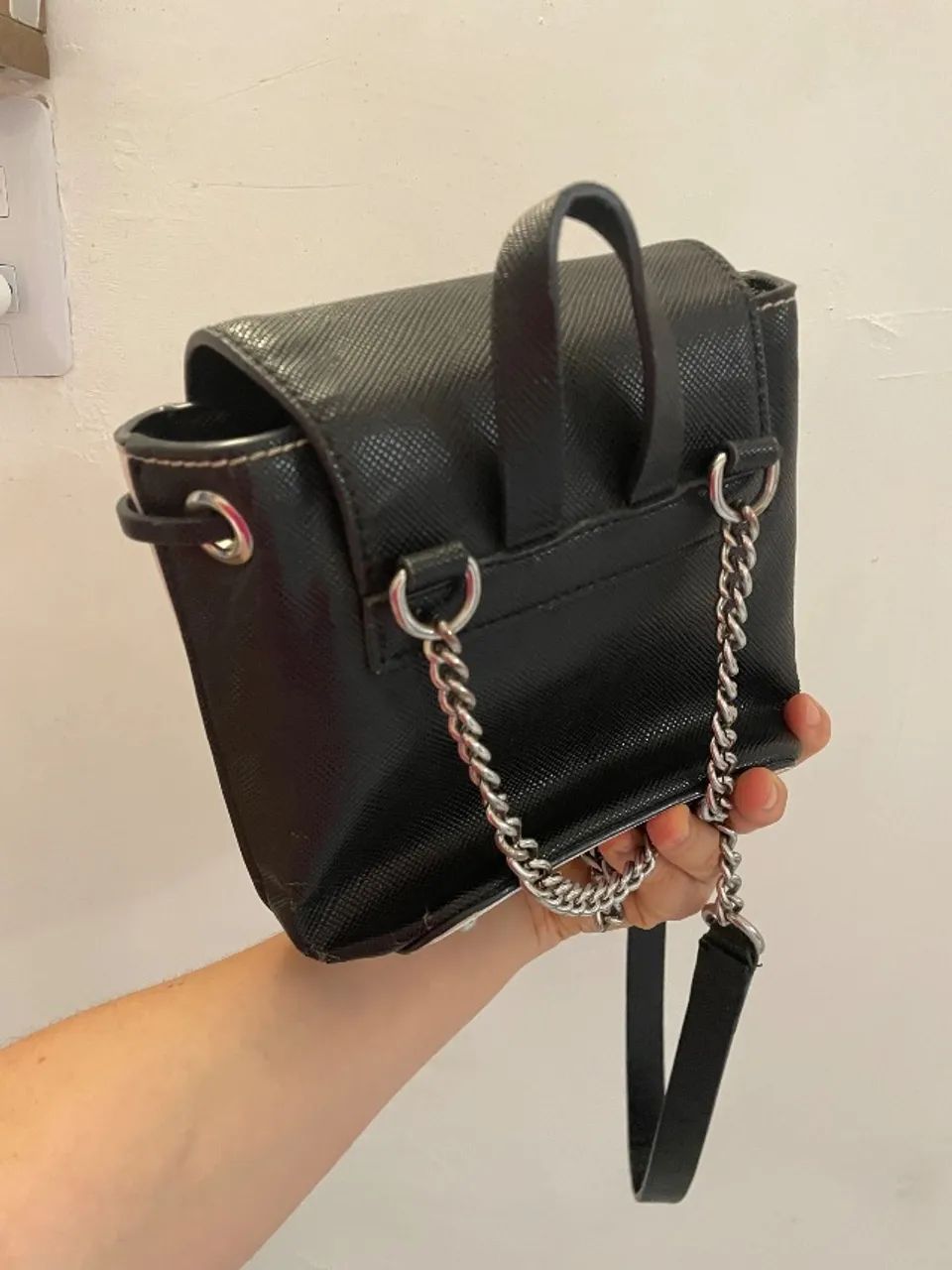Bolsa Guess Est. 1981 - Branca e Preta - Foto 3