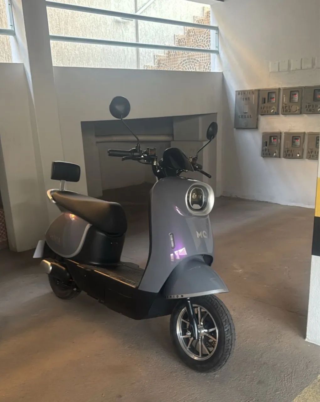 SCOOTER ELETRIA MIA 1000W cinza e roxo - Foto 2