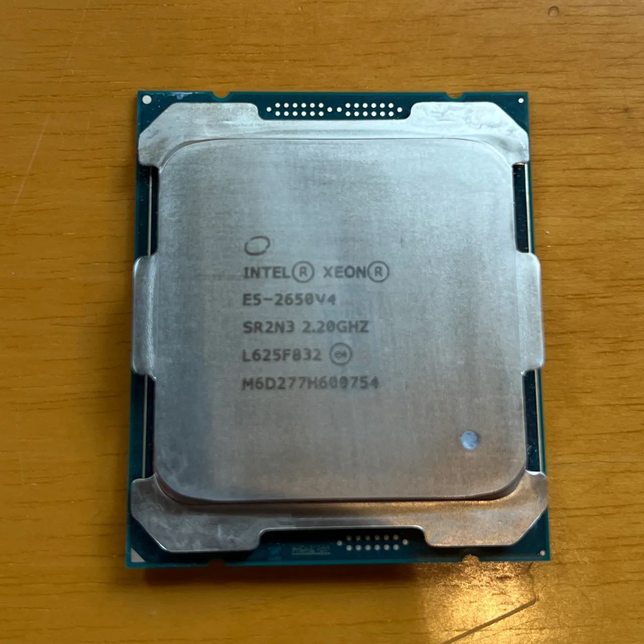Intel Xeon E5 2650 V4 - Foto 2