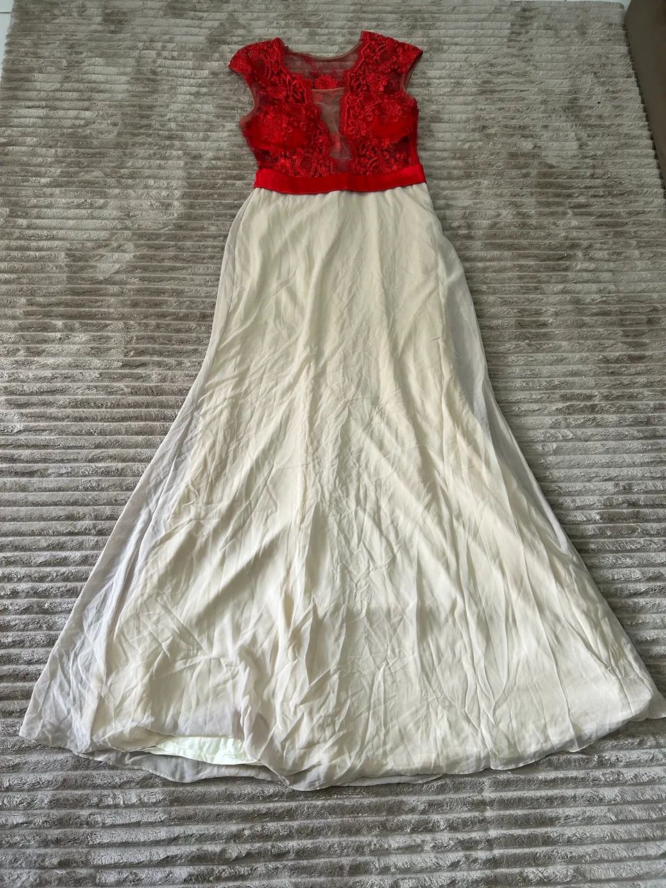 Vestido de festa com renda - Foto 2