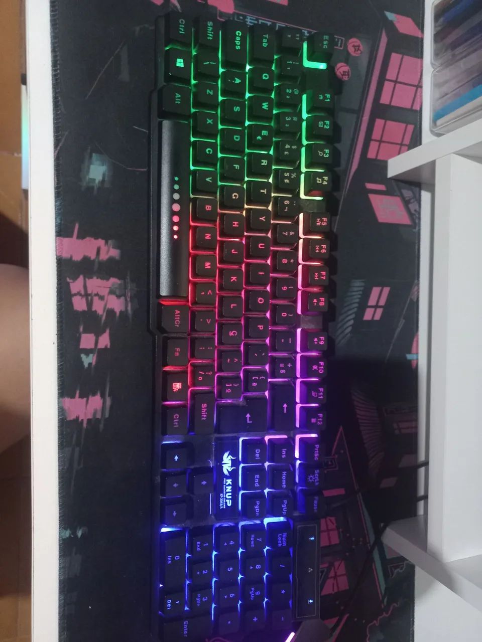 Teclado gamer mecânico 