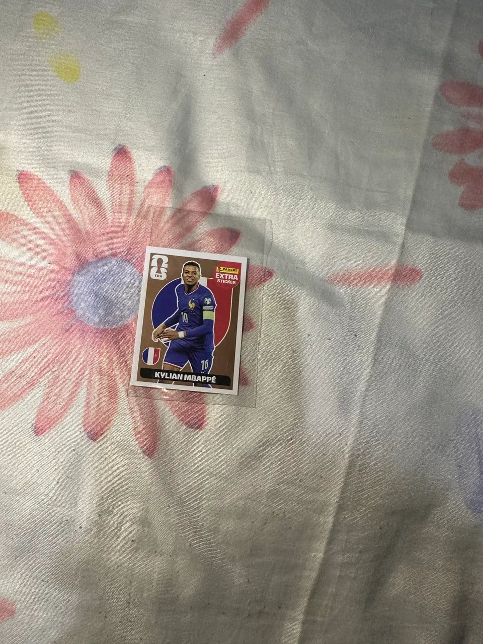 MESSI BORDO / MBAPPE OURO E BRONZE LEGEND - Foto 3