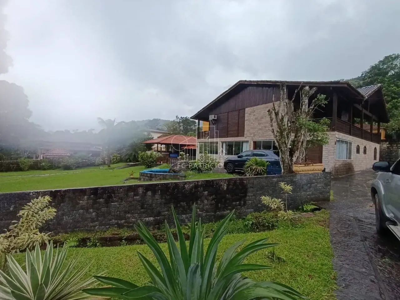 CASA MOBILIADA COM 4 QUARTOS, 3 SUÍTES, LAGO E ESPAÇO GOURMET NO CONDOMÍNIO ALPHA 2  GUAPI - Foto 5