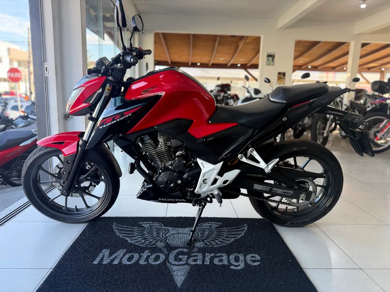 CB 300F Twister Com  ABS - 2023 COM 10.000KM - Foto 5