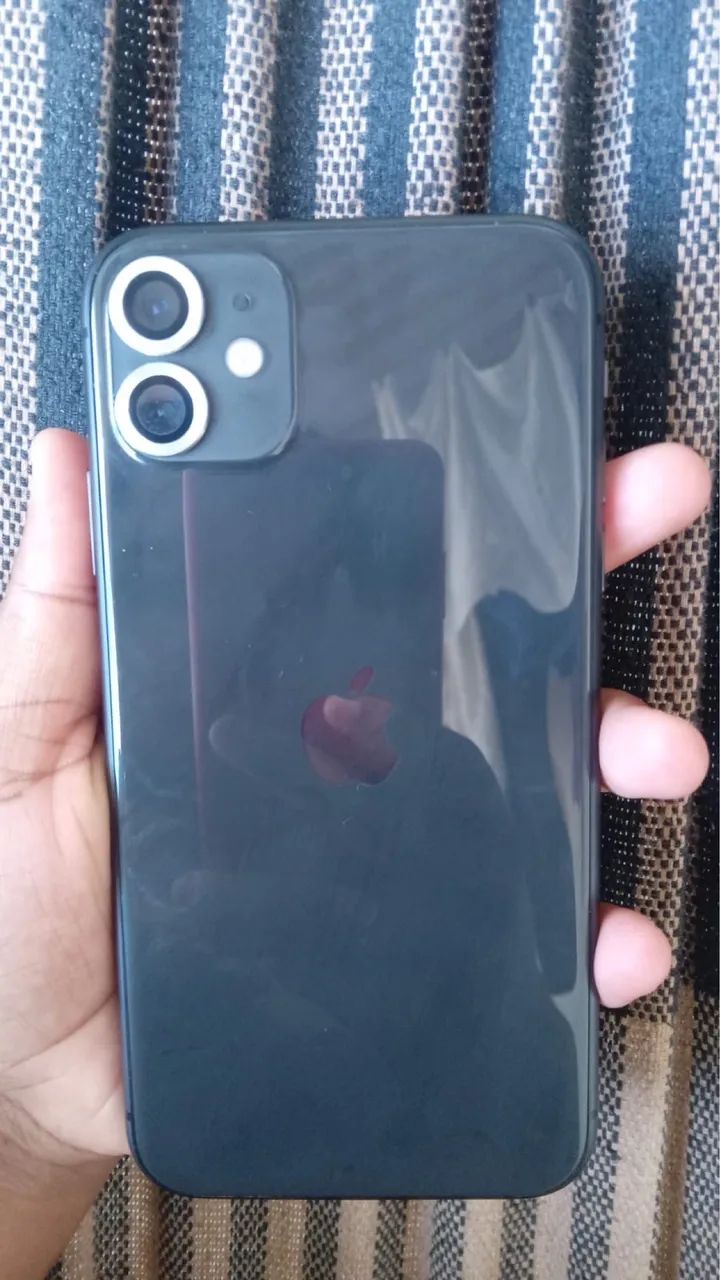 Vendo ou troco um iPhone 11