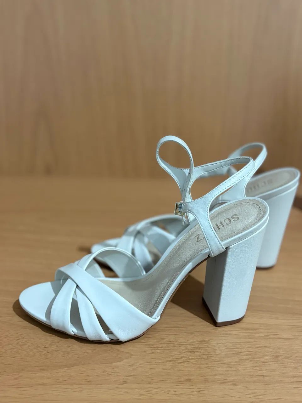 Sandália off white Schultz, 37 - Foto 5