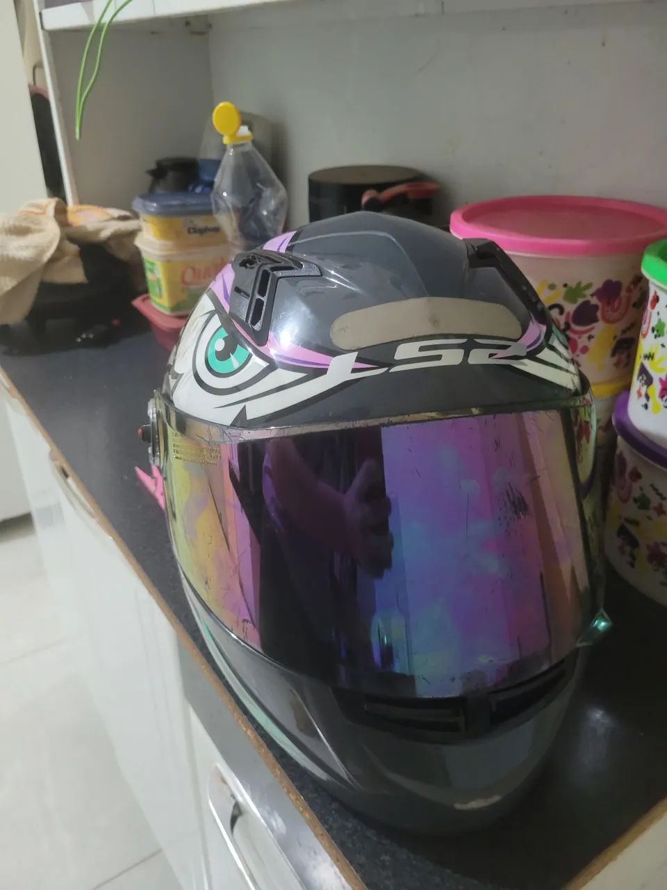 Capacete tribal usado