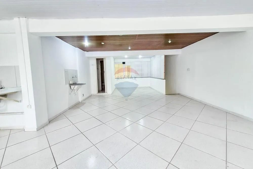 Loja ampla com 170m2 e sobreloja para locação na Barbosa Lima